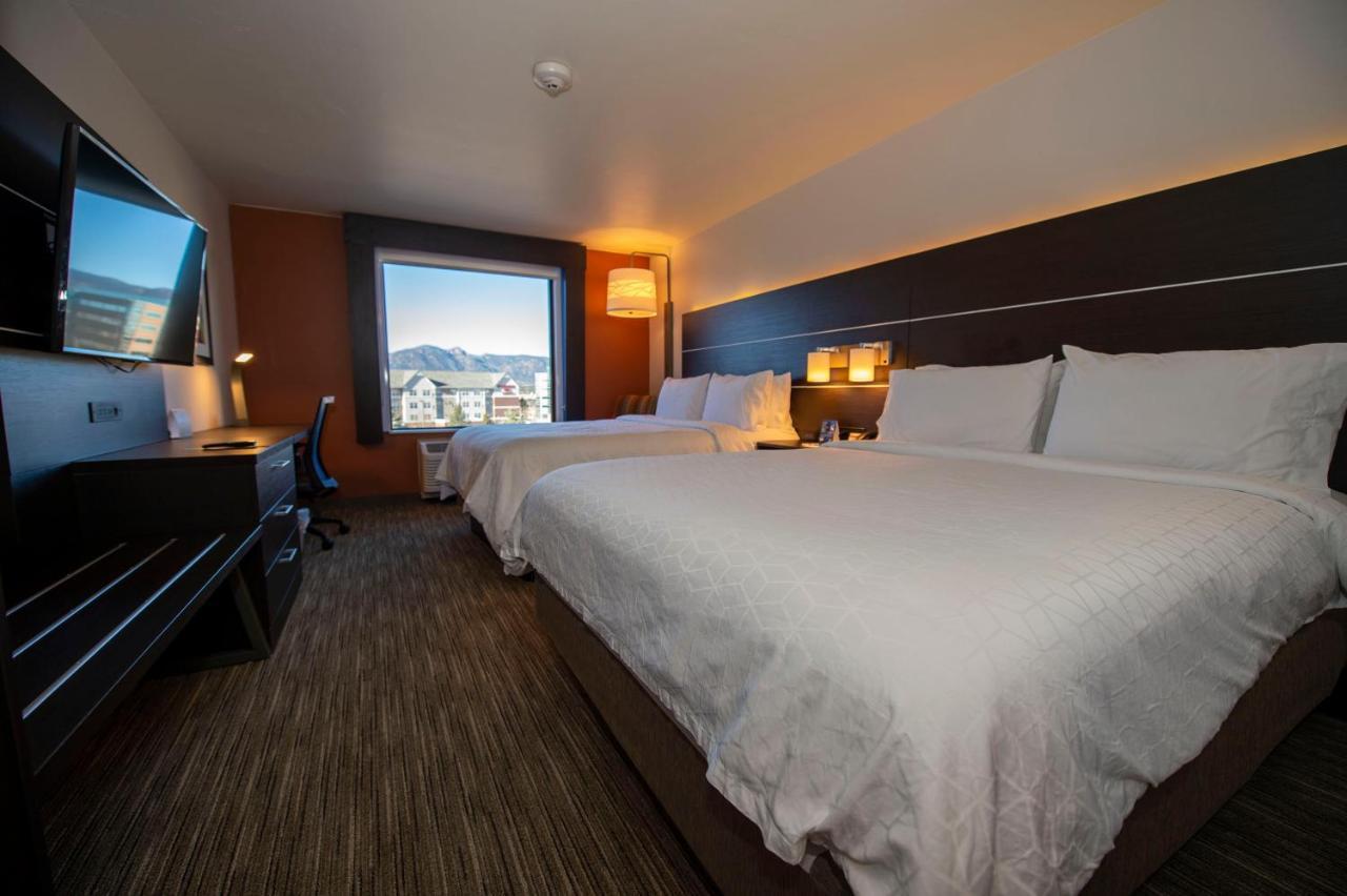 Holiday Inn Express & Suites - Colorado Springs Afa Northgate By Ihg Ngoại thất bức ảnh