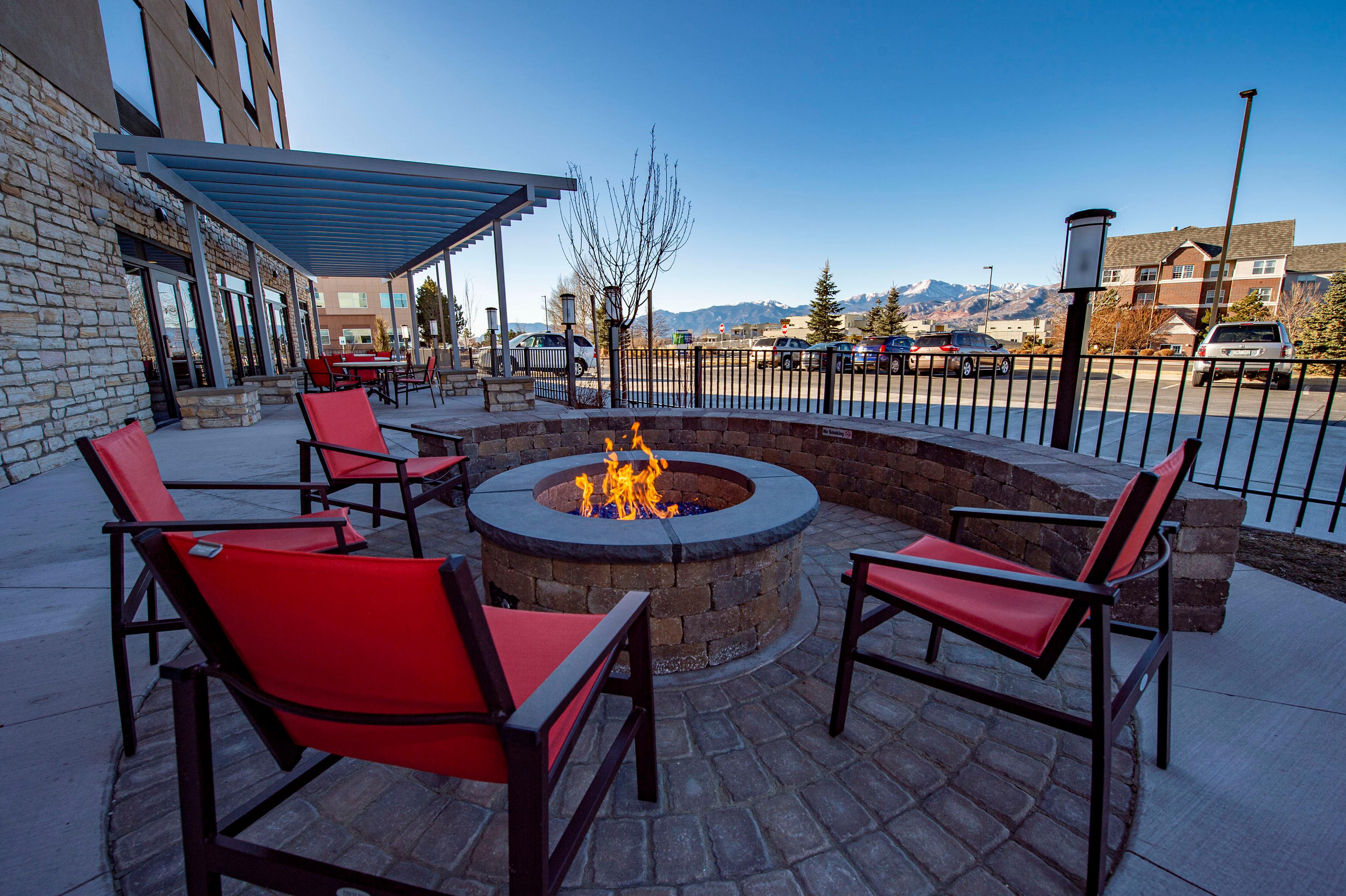 Holiday Inn Express & Suites - Colorado Springs Afa Northgate By Ihg Ngoại thất bức ảnh