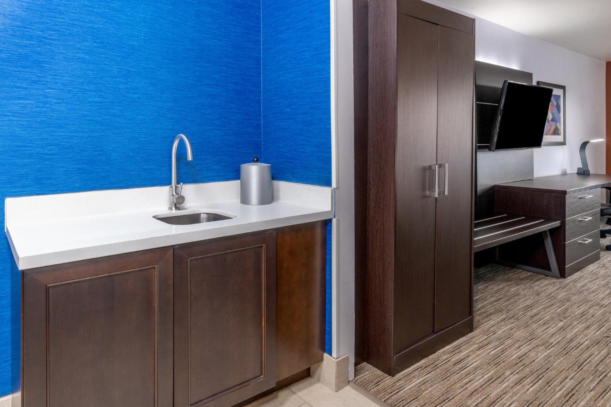 Holiday Inn Express & Suites - Colorado Springs Afa Northgate By Ihg Ngoại thất bức ảnh