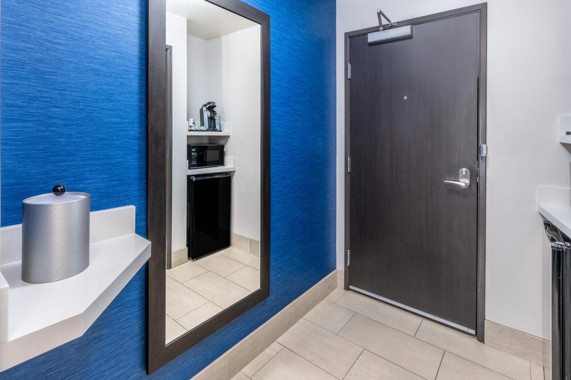 Holiday Inn Express & Suites - Colorado Springs Afa Northgate By Ihg Ngoại thất bức ảnh