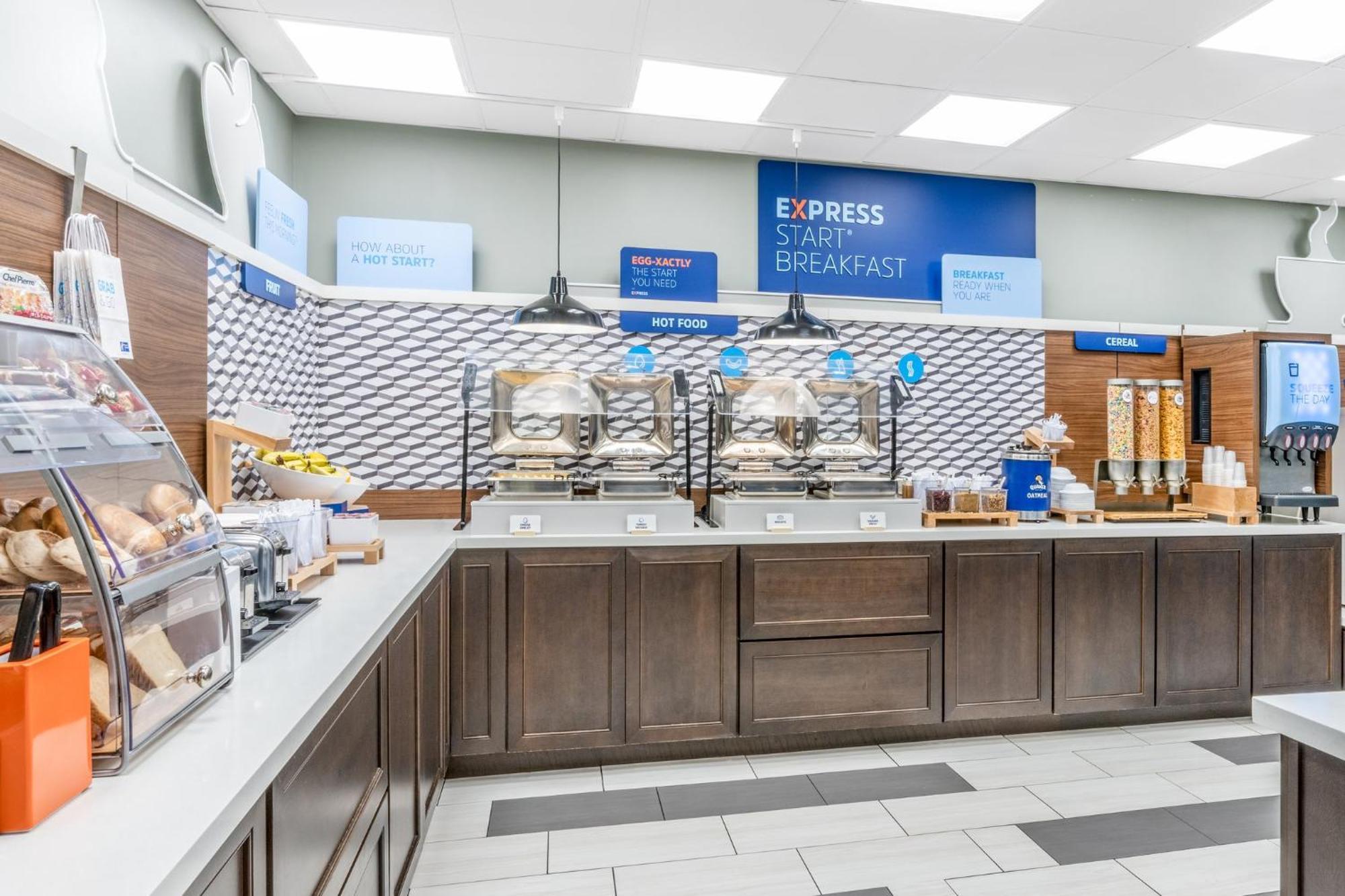 Holiday Inn Express & Suites - Colorado Springs Afa Northgate By Ihg Ngoại thất bức ảnh