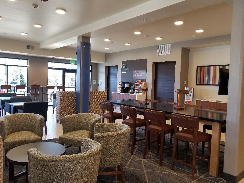 Holiday Inn Express & Suites - Colorado Springs Afa Northgate By Ihg Ngoại thất bức ảnh